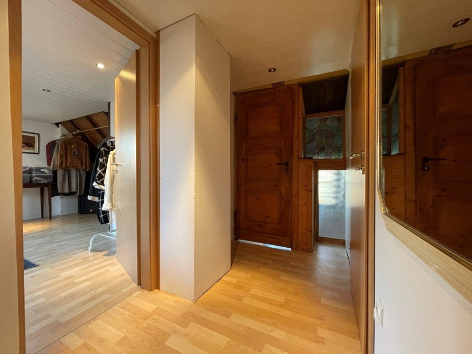 (35) Eine weitere Flurimpression aus dem Dachgeschoss Einfamilienhaus Bottrop / Feldhausen