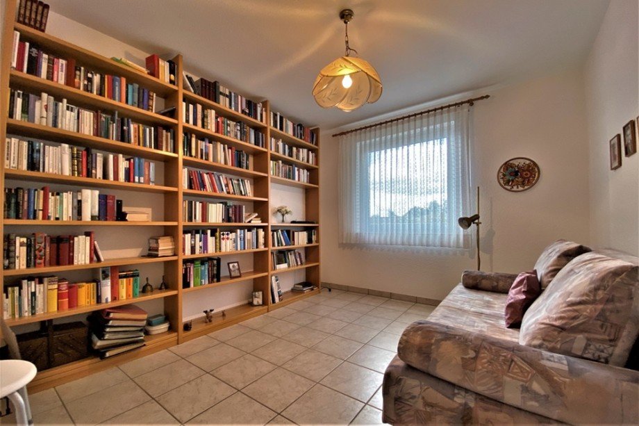 (8) Blick in eines der beiden Kinderzimmer der Wohnung Etagenwohnung Bottrop / Stadtmitte