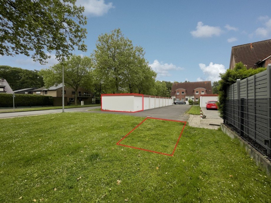 (25) Die optional zugeh�rige Garage sowie der zugeh�rige Stellplatz Reihenmittelhaus Gladbeck / Rentfort