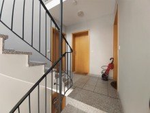 (5) Hier blicken wir auf den zentralen Wohnungseingang im zweiten Obergeschoss *VERKAUFT*