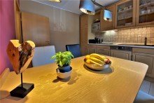 (7) Diese bietet ausreichend Platz f�r einen familiengerechten Esstisch *VERKAUFT*