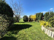 (12) Der liebevoll angelegte Garten grenzt unmittelbar ans Feld *VERKAUFT*