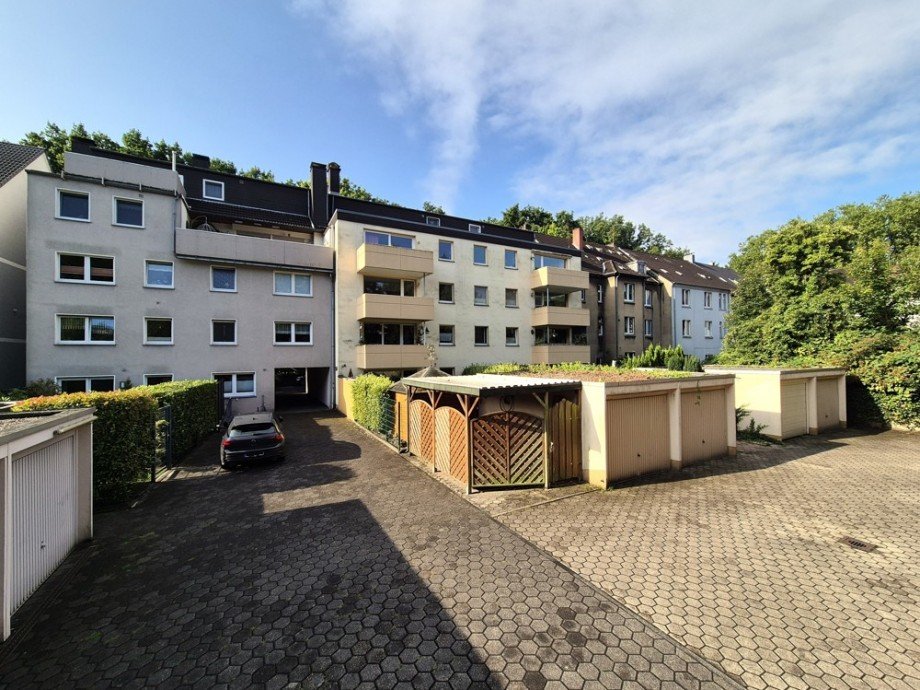 (27) Eine abschlie�ende Impression von der Geb�uder�ckseite Etagenwohnung Gladbeck