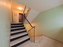 (26) Der Weg hinauf in das 1. Obergeschoss *RESERVIERT*
