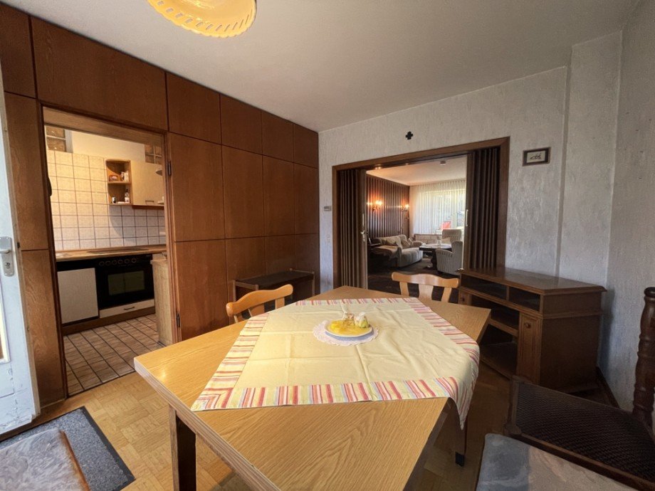 (14) Das Esszimmer aus einem anderen Blickwinkel Zweifamilienhaus Bottrop