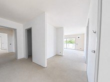 (11) Der Wohnungsflur im weiteren Verlauf (schnittgleiche Nachbarwohnung) iTH: Eleganz trifft Effizienz: Hochwertiger Neubau in OB u.a. mit S�dloggia & stilvollem Wohngef�hl
