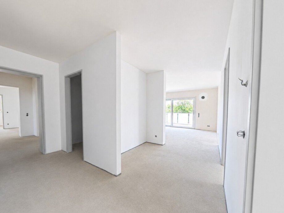 (11) Der Wohnungsflur im weiteren Verlauf (schnittgleiche Nachbarwohnung) Etagenwohnung Oberhausen / Klosterhardt-Nord