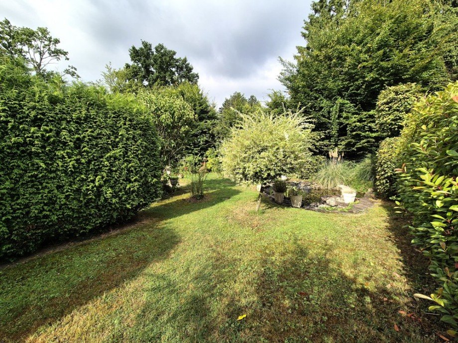 (34) Hier ein Eindruck von den r�ckw�rtigen Gartenfl�chen Haus Bottrop / Vonderort