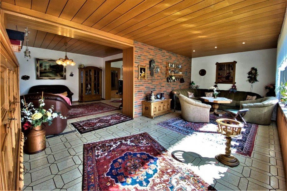(6) Der weitere Verlauf mit Blick in Richtung Esszimmer Zweifamilienhaus Bottrop / Lehmkuhle