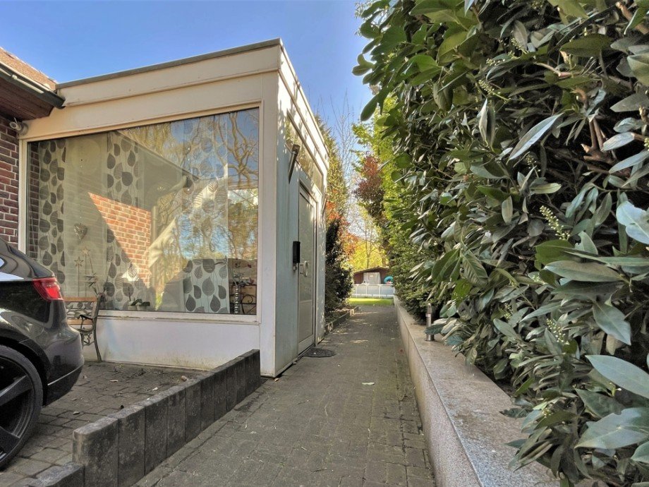 (2) Der seitlich gelegene Hauseingangsbereich Einfamilienhaus Bottrop / Eigen