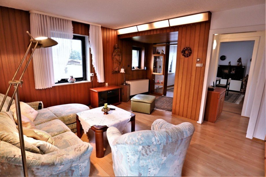 (4) Einblick in das Wohnzimmer mit Durchgang in das Esszimmer Doppelhaush�lfte Bottrop / Ebel