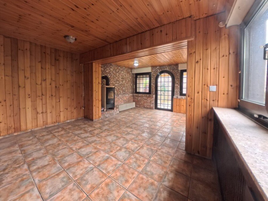 (15) Im Jahr 1999 wurde auf der Geb�uder�ckseite dieser Anbaubereich errichtet Einfamilienhaus Bottrop / Stadmitte