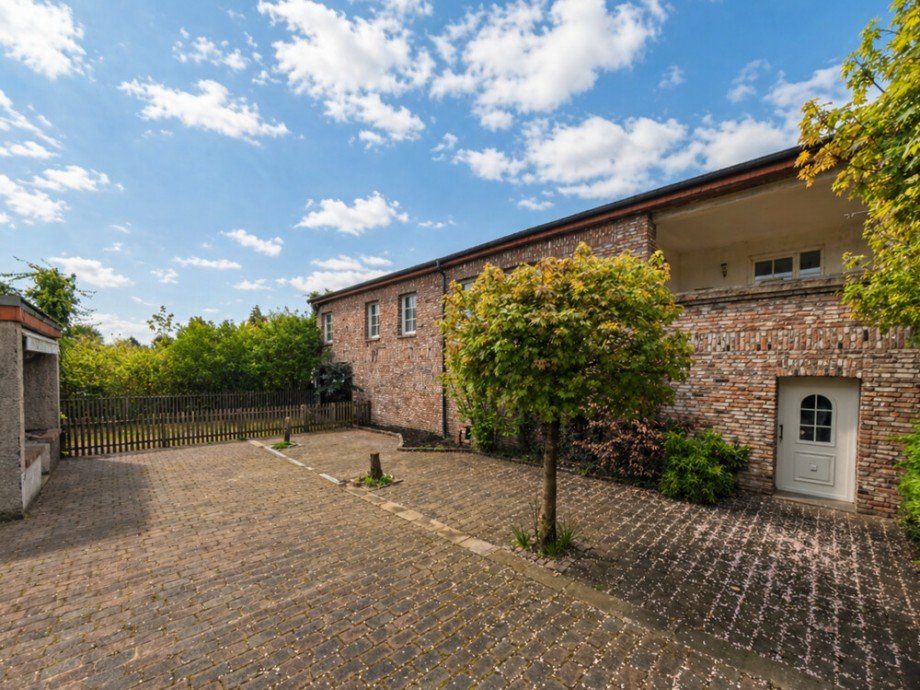 (33) Weitere Eindr�cke folgen nun aus dem Hinterhaus Einfamilienhaus Bottrop / Stadmitte