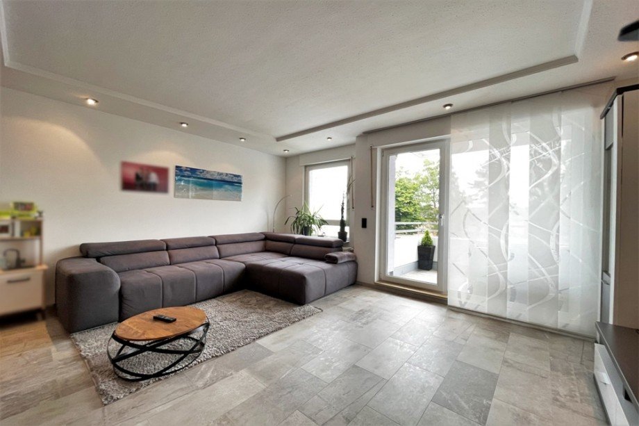 (15) �ber das Wohnzimmer betreten Sie den r�ckw�rtig liegenden Balkon Etagenwohnung Bottrop / Stadtmitte