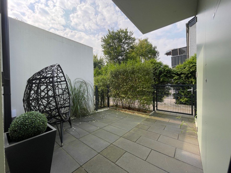 (4) Eine weitere Impression vom Eingangsbereich aus einem anderen Blickwinkel Einfamilienhaus Bottrop / Boy