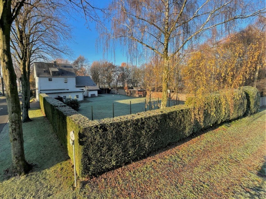 (3) Hier eine Teilimpression des herrschaftlichen Grundst�ckes Einfamilienhaus Bottrop / Feldhausen