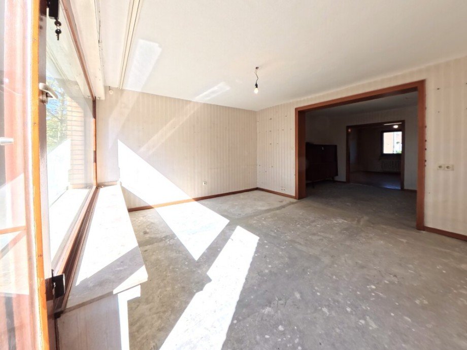 (11) Im weiteren Verlauf erreichen Sie den hellen und ger�umigen Essbereich Reihenmittelhaus Oberhausen / Osterfeld-Ost