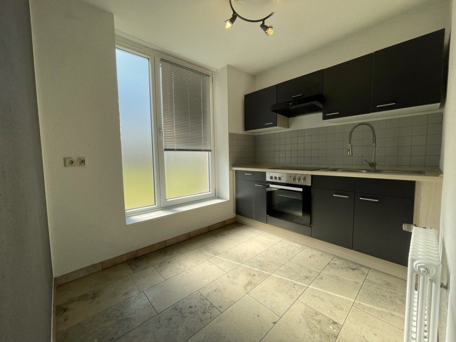 (17) Hier ein Blick in die ger�umige K�che der Wohnung Etagenwohnung Bottrop / Batenbrock