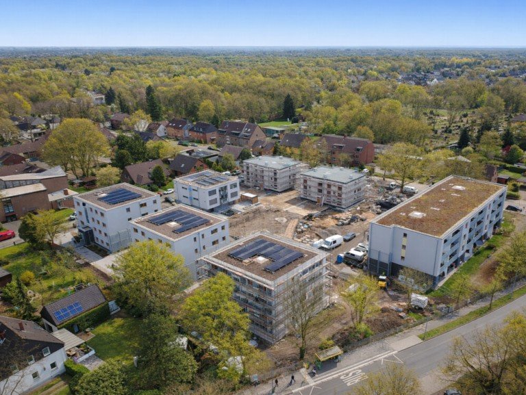 (1) Herzlich willkommen Oberhausen / Klosterhardt-Nord - Nord Erdgeschosswohnung iTH: Erdgeschoss zum Erstbezug - KfW40-Wohnen mit Gartennutzung, Tiefgarage & Top-Komfort!
