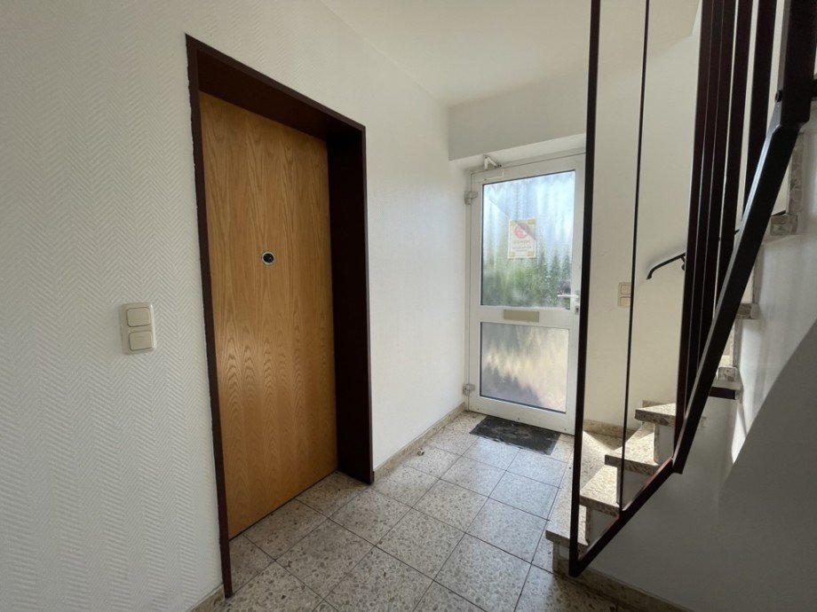 (23) Im Erdgeschoss erwarten Sie weitere leerstehende Gewerbefl�chen Halle / Lager / Produktion Bottrop