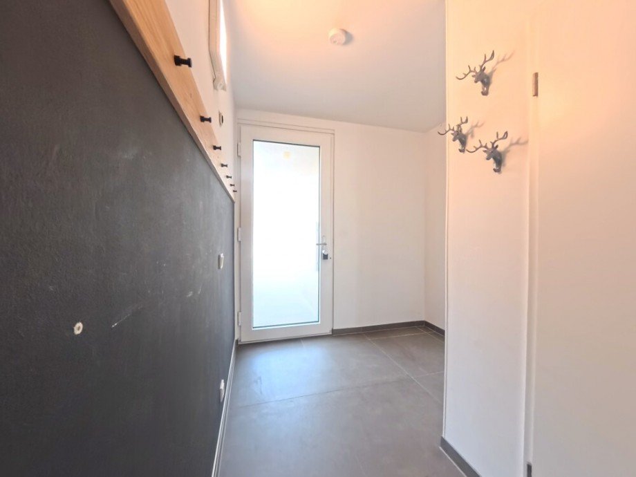 (5) Der Eingangsbereich aus einer anderen Perspektive Reihenmittelhaus Bottrop / Boy