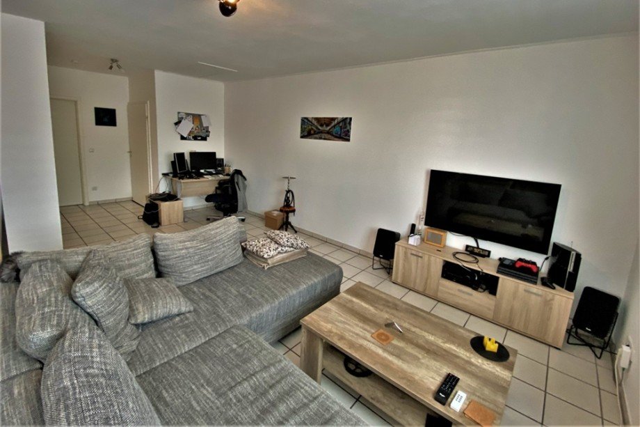 Der Wohnbereich mit Blick in Richtung des Wohnungseinganges Dachgeschosswohnung Bottrop / Fuhlenbrock