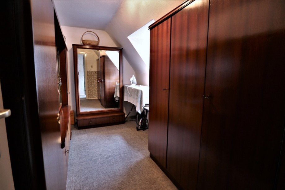 (15) Das Ankleide - oder G�stezimmer im 1. Obergeschoss Doppelhaush�lfte Bottrop / Ebel