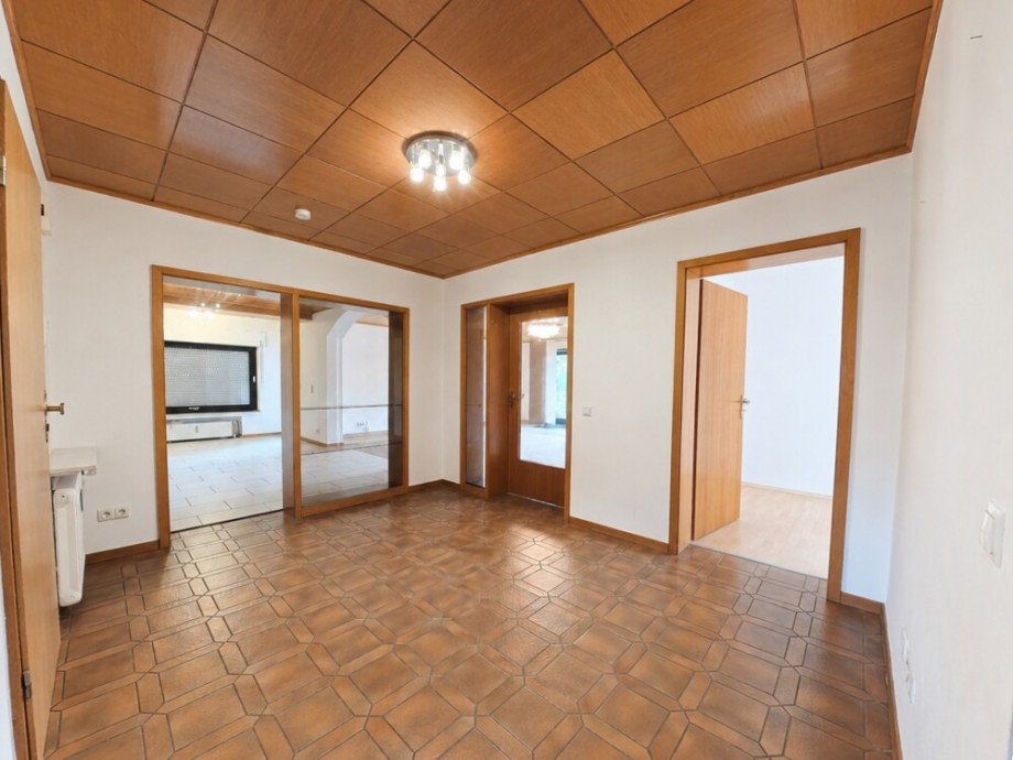 (8) Der Wohnungsflurbereich der Wohneinheit im Erdgeschoss Zweifamilienhaus Bottrop / Grafenwald