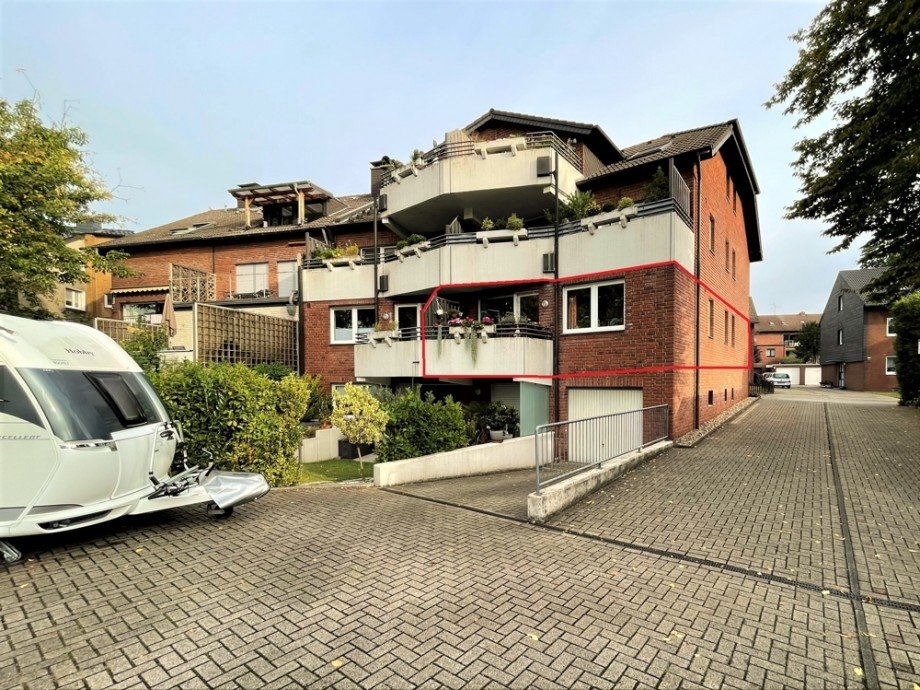 (16) Eine Geb�uder�cksansicht mit Blick auf die zum Verkauf stehende Wohnung Etagenwohnung Bottrop / Fuhlenbrock