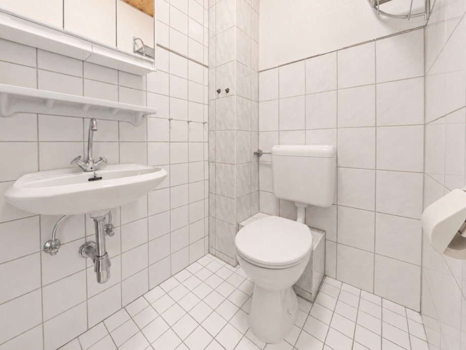 (22) Das WC im Dachgeschoss Reihenendhaus Bottrop / Fuhlenbrock
