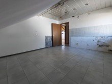 (25) Die ehemalige K�che im Dachgeschoss iTH: Wohn-& Gesch�ftshaus mit �ber 250qm Gewerbefl�chen zzgl. zwei Wohneinheiten in BOT- Batenbrock!