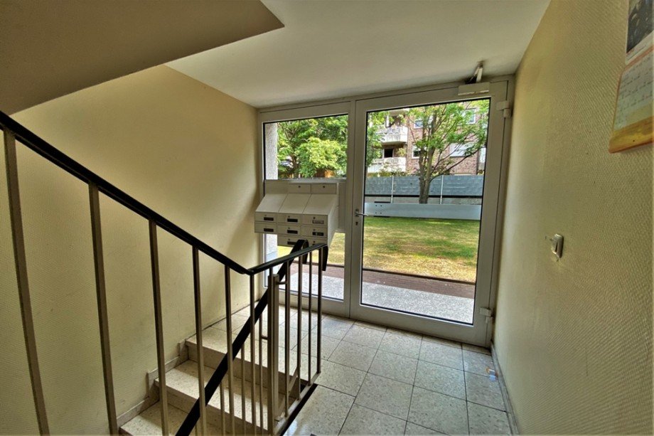 Eine erste Impression vom gemeinschaftlichen Hauseingang im Erdgeschoss Dachgeschosswohnung Bottrop / Fuhlenbrock