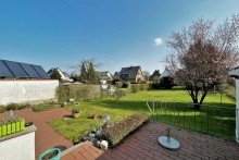 (17) Hier sehen Sie die Terrasse mit angerenzenden Gartenfl�chen *VERKAUFT*