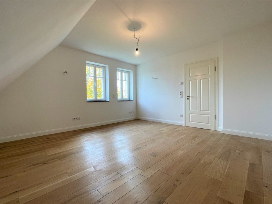 (16) Hier er�ffnet sich Ihnen ein gem�tliches erstes Schlafzimmer (Archivbild) Etagenwohnung Bottrop-Feldhausen