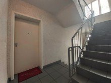 (4) Der Wohnungseingang befindet sich auf der rechten Geb�udeseite *VERKAUFT*