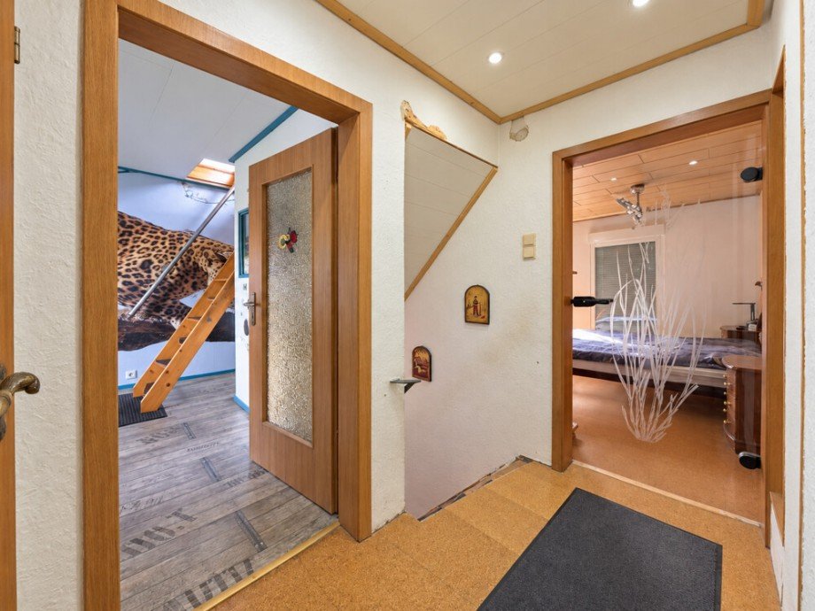(12) Der Flurbereich aus einer anderen Perspektive Reihenmittelhaus Bottrop / Welheim