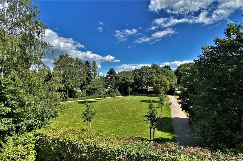 (18) Der Ausblick von Ihrem Balkon ins Gr�ne Etagenwohnung Bottrop / Stadtmitte