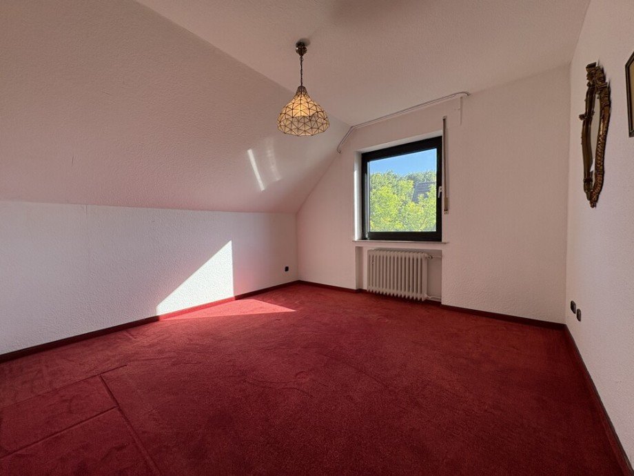 (35) Hier der Blick in das zweite Kinderzimmer im Obergeschoss Einfamilienhaus Bottrop / Grafenwald