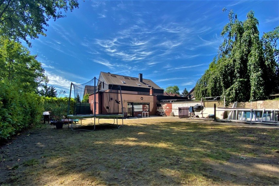 (18) Eine R�ckansicht der Immobilie Doppelhaush�lfte Bottrop / Batenbrock