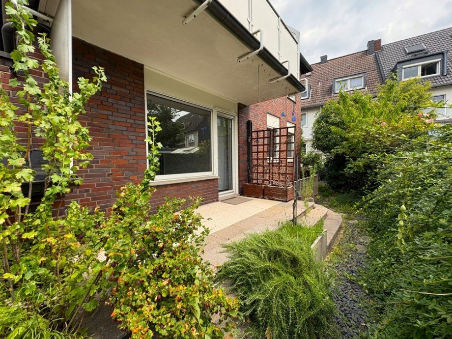 (11) Ein Blick auf die Terrasse der Wohneinheit im Erdgeschoss Zweifamilienhaus Bottrop / Stadtmitte