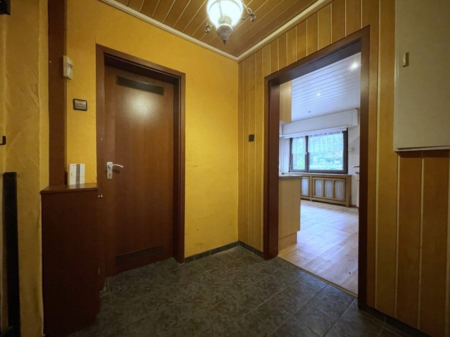 (4) Ein Blick in den Hauseingangsbereich im Erdgeschoss Einfamilienhaus Bottrop / Batenbrock