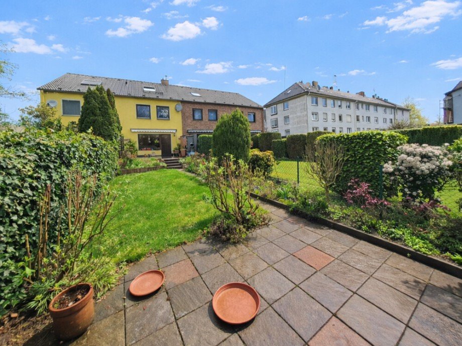 (14) Hier eine R�ckansicht der Immobilie Reihenmittelhaus Bottrop / Welheim