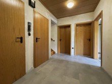 (5) Der Wohnungsflur aus einem anderen Blickwinkel (Archivbild) *VERMIETET*