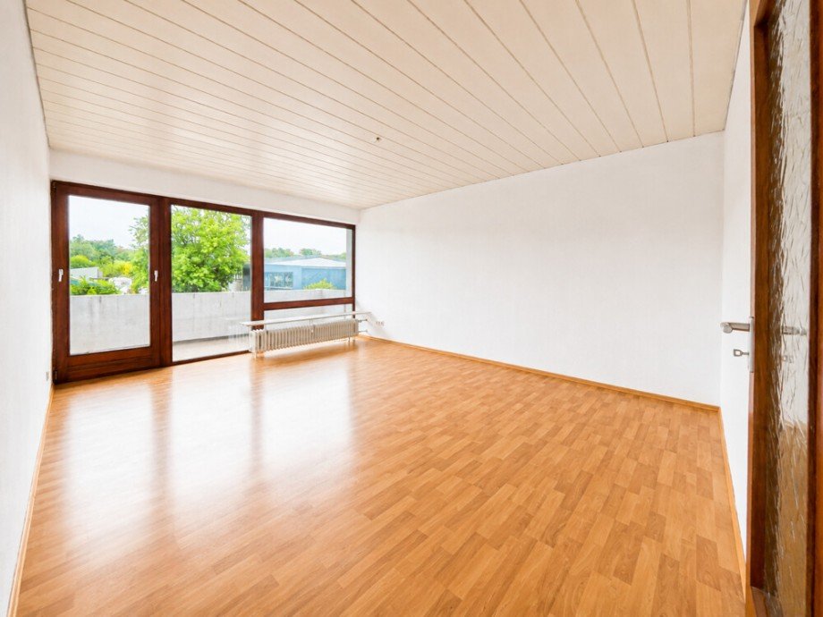 (16) Auf der Geb�uder�ckseite blicken wir hier in das Wohn- und Esszimmer Etagenwohnung Gladbeck / Gladbeck-Brauck