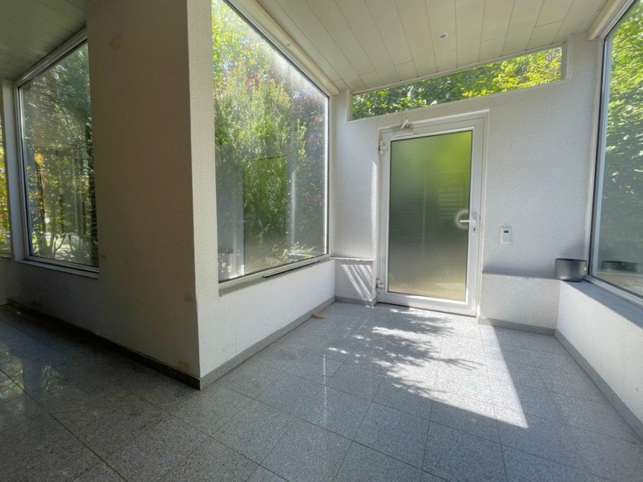 (3) Der Eingangsbereich der Immobilie aus dem Inneren Einfamilienhaus Bottrop / Eigen