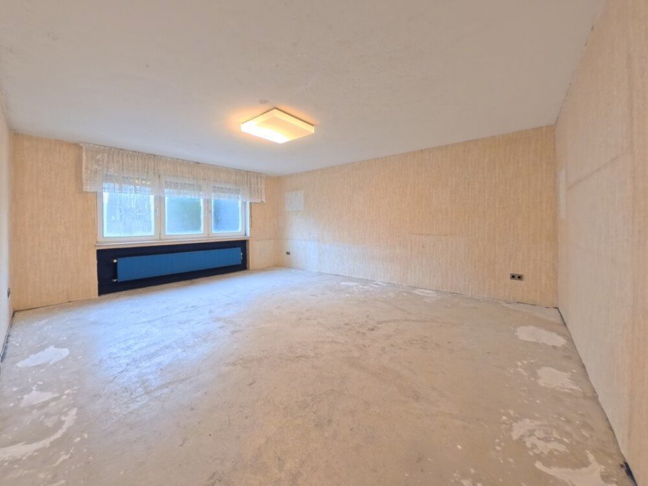 (15) Hier ein Eindruck in das r�ckseitige Elternschlafzimmer Bungalow Bottrop / Welheim