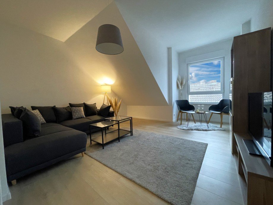 (17) Hier nun noch ein Eindruck aus dem zuk�nftigen Wohn- und Esszimmer der Wohnung Dachgeschosswohnung Oberhausen / Sterkrade-Mitte