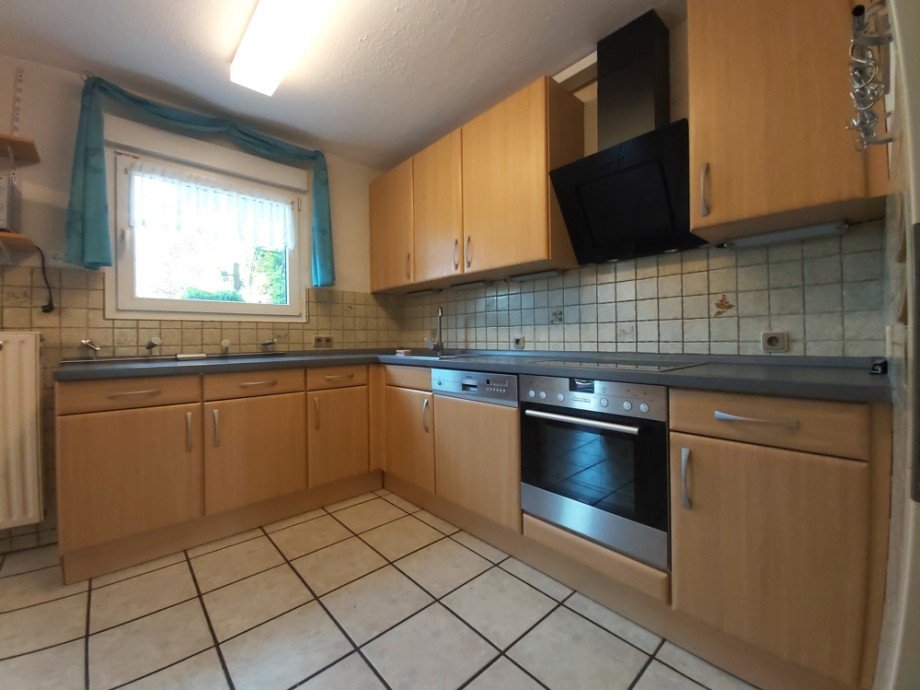 (12) Die K�che befindet sich ebenfalls auf der Geb�uder�ckseite Doppelhaush�lfte Oberhausen / Osterfeld-Ost