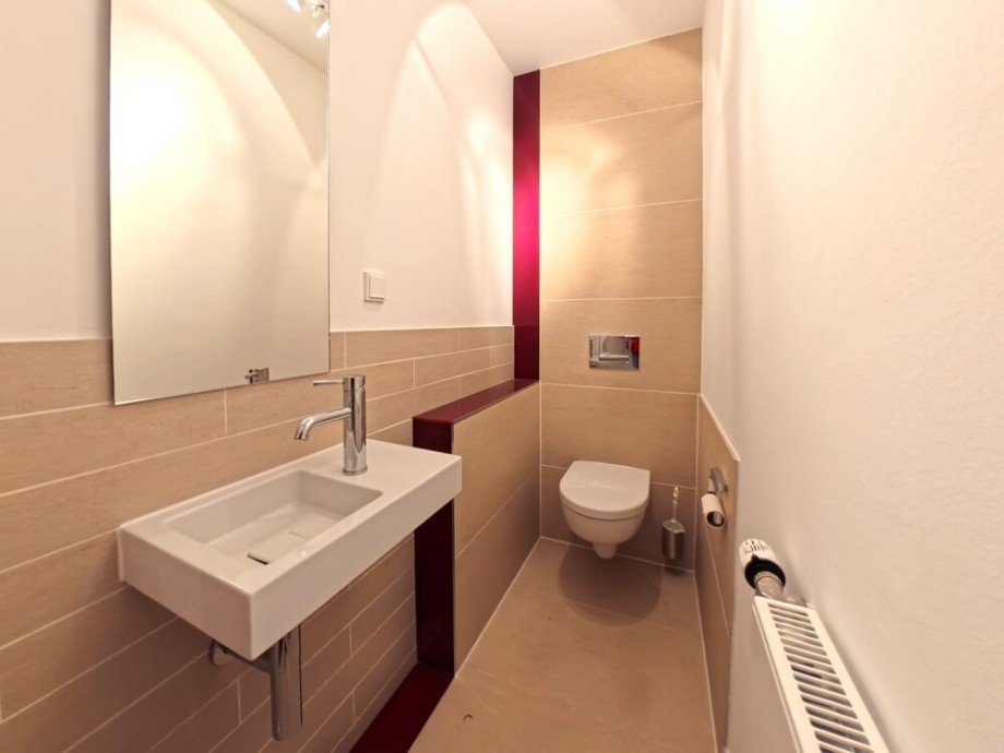 (8) Unmittelbar neben dem Wohnungseingang befindet sich ein praktisches G�ste-WC Etagenwohnung Bottrop