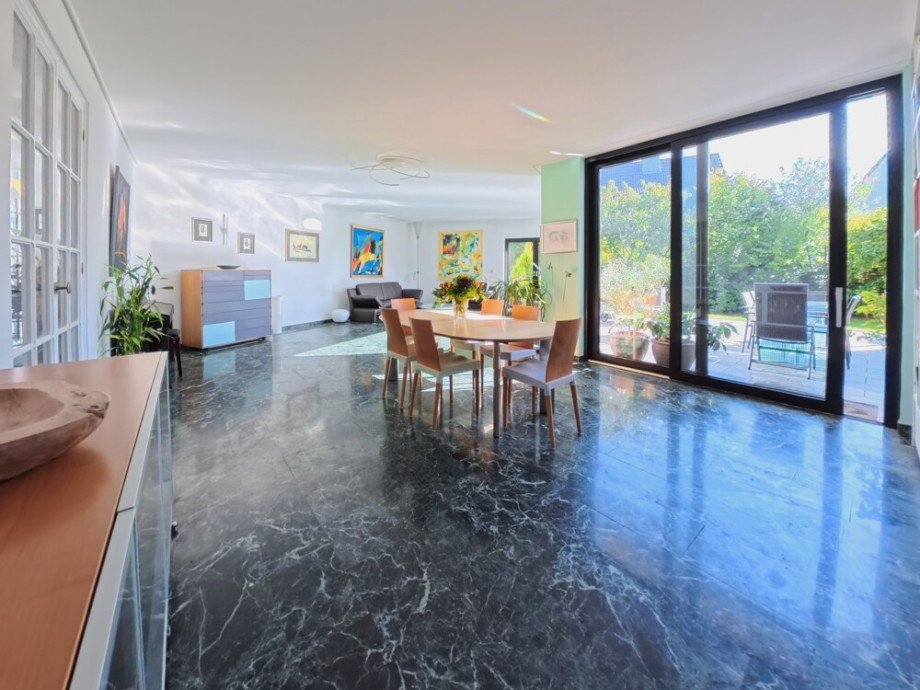 (17) Ein erster Eindruck aus dem ger�umigen Wohn- und Esszimmerbereich Erdgeschosswohnung Bottrop / Stadtmitte